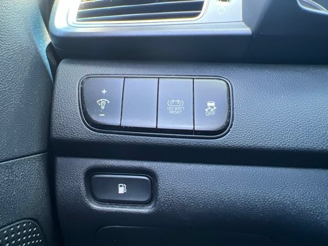 Used 2019 Kia Niro LX FWD image 21