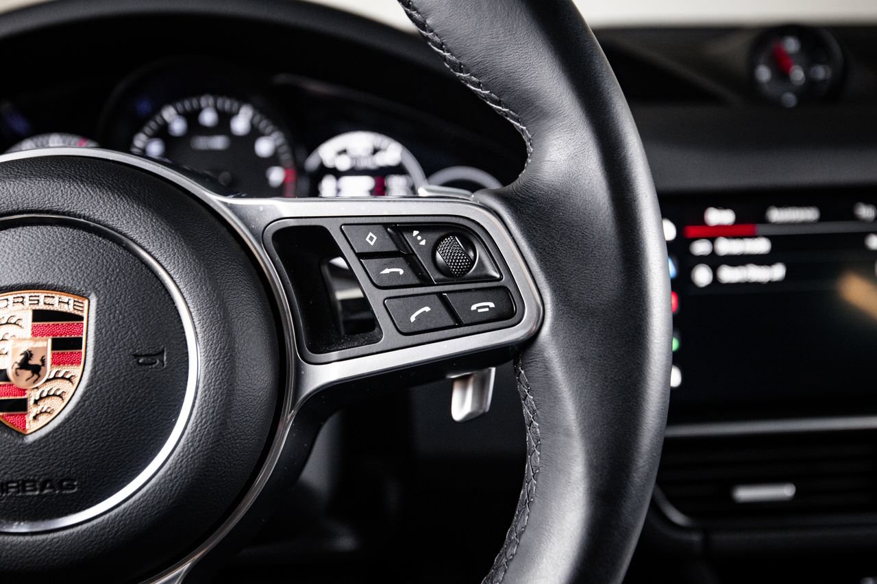 Certified 2023 Porsche Cayenne AWD/4WD image 16