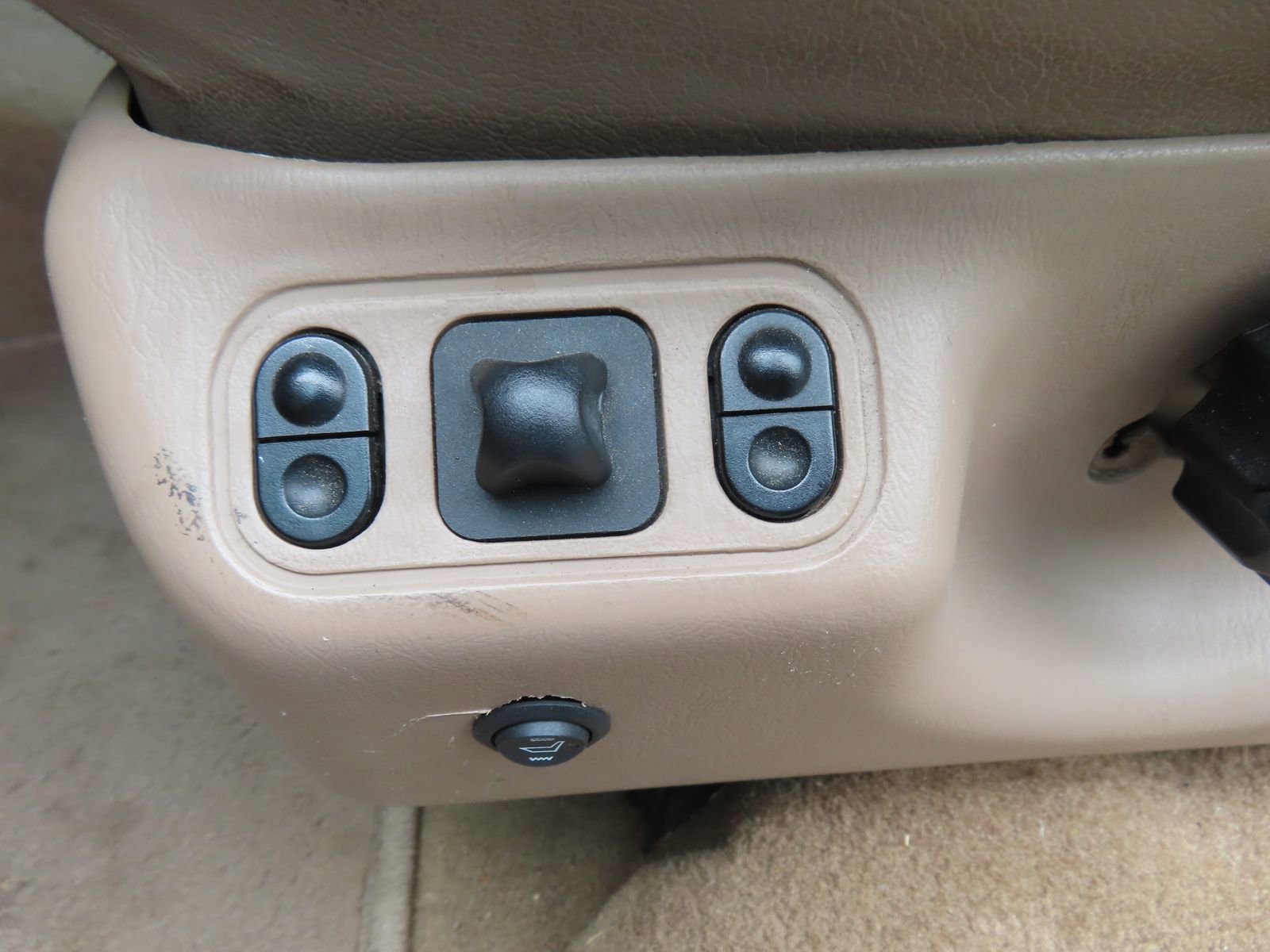 Used 1999 Ford F250 Lariat AWD/4WD image 25