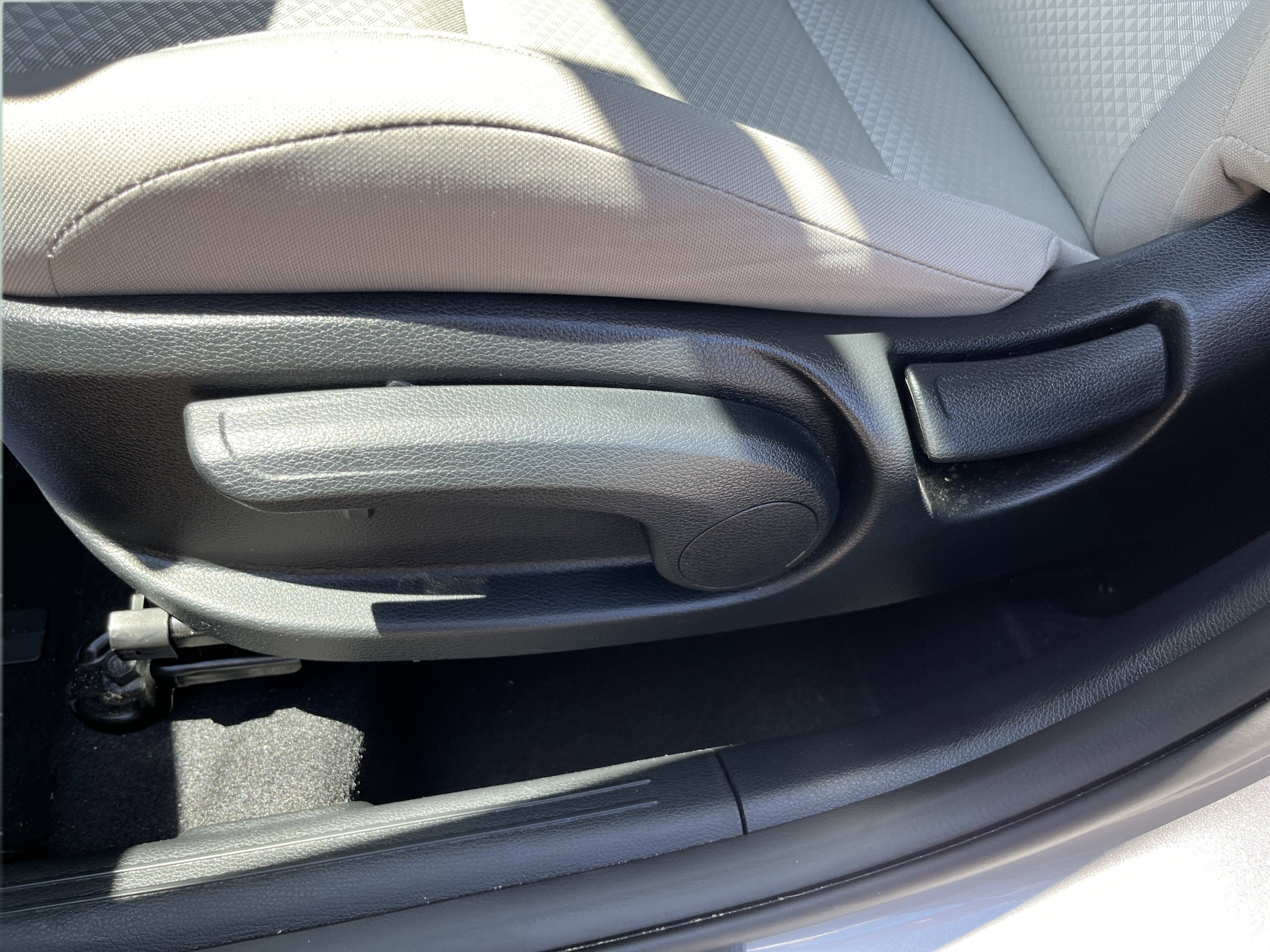 Used 2025 Kia Soul LX FWD image 14