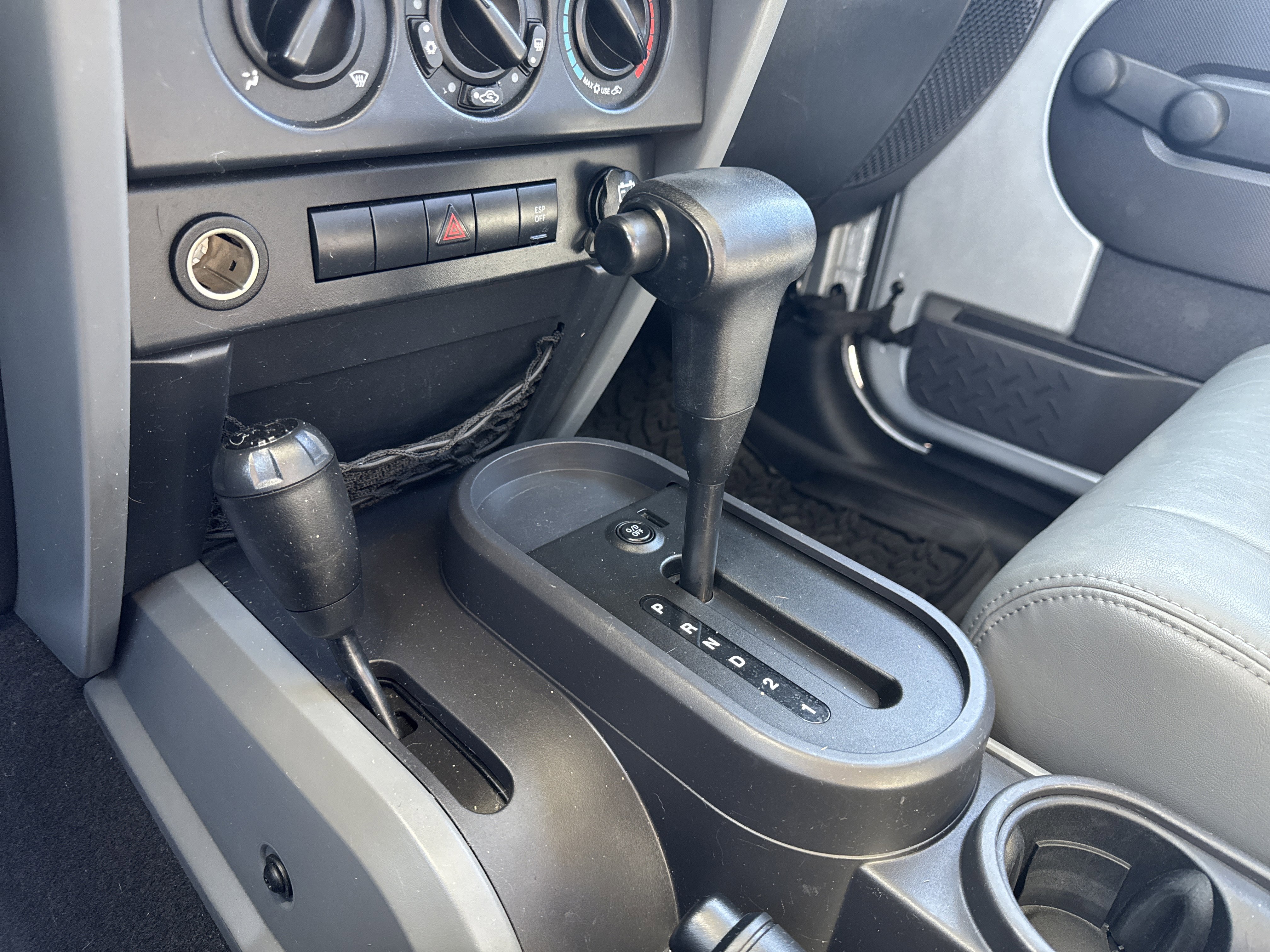 Used 2009 Jeep Wrangler X image 9