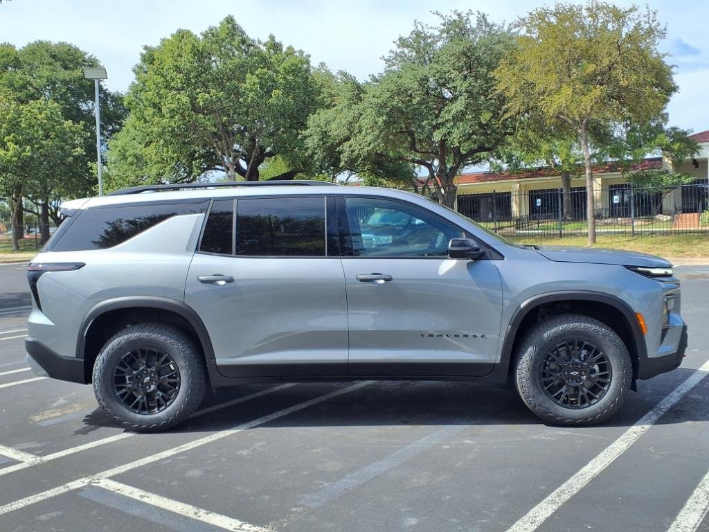 New 2026 Chevrolet Traverse Z71 image 3