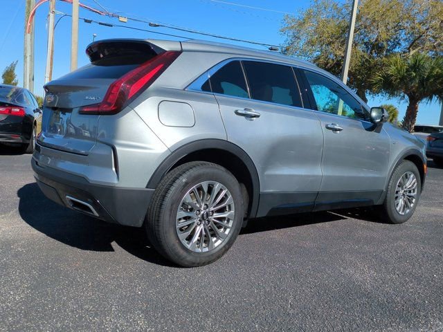 Used 2024 Cadillac XT4 Premium Luxury FWD image 5