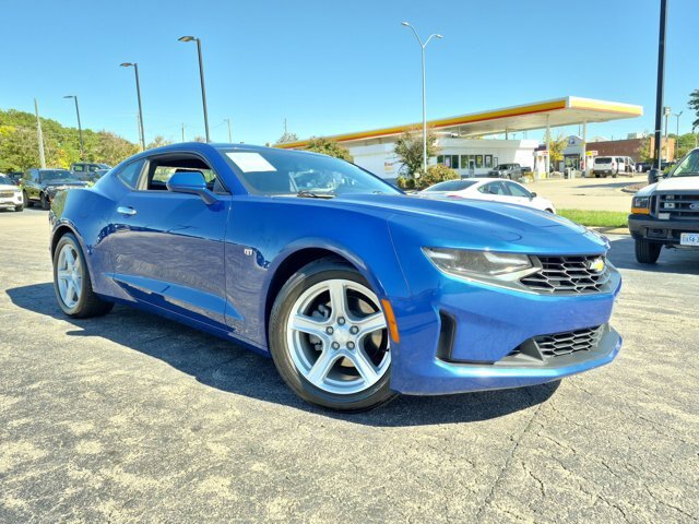 Used 2023 Chevrolet Camaro LT RWD image 1