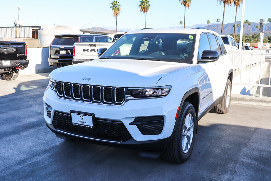New 2026 Jeep Grand Cherokee Laredo AWD/4WD image 4