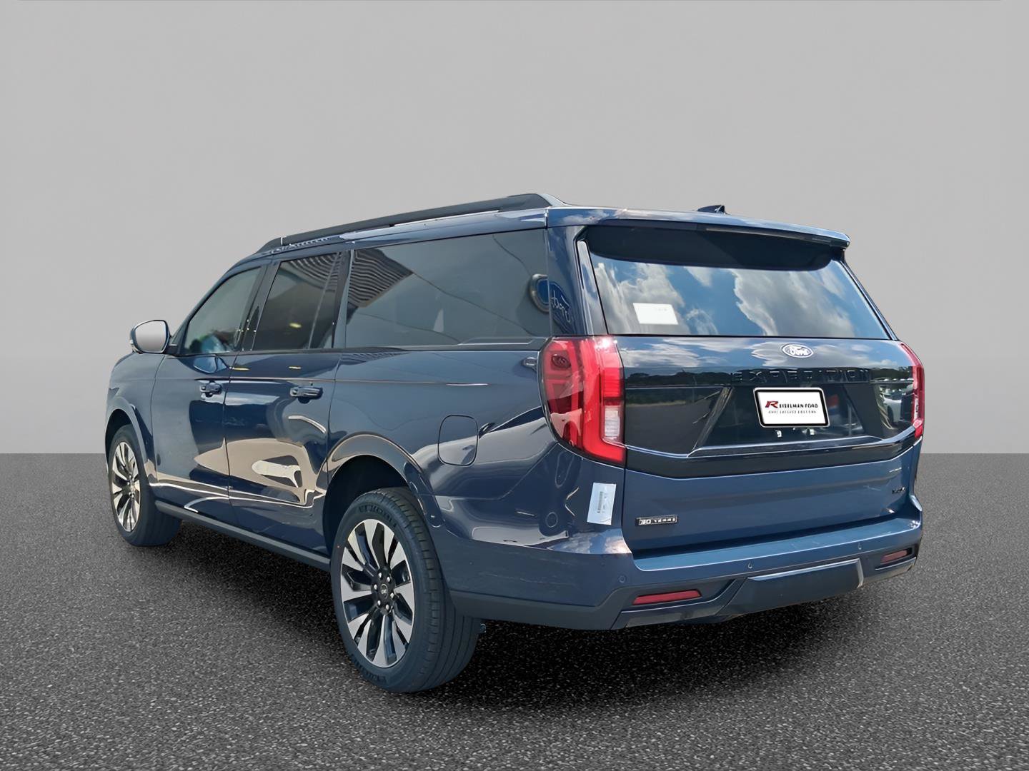 New 2027 Ford Expedition Max Platinum AWD/4WD image 3