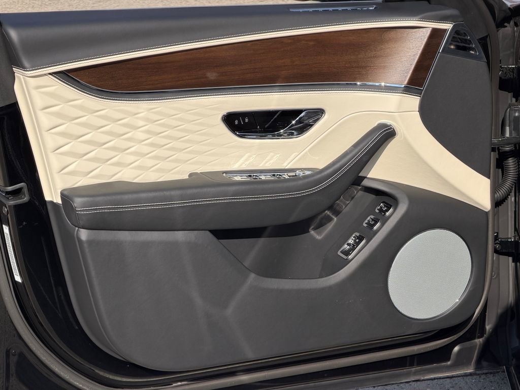 New 2026 Bentley Flying Spur Azure image 16