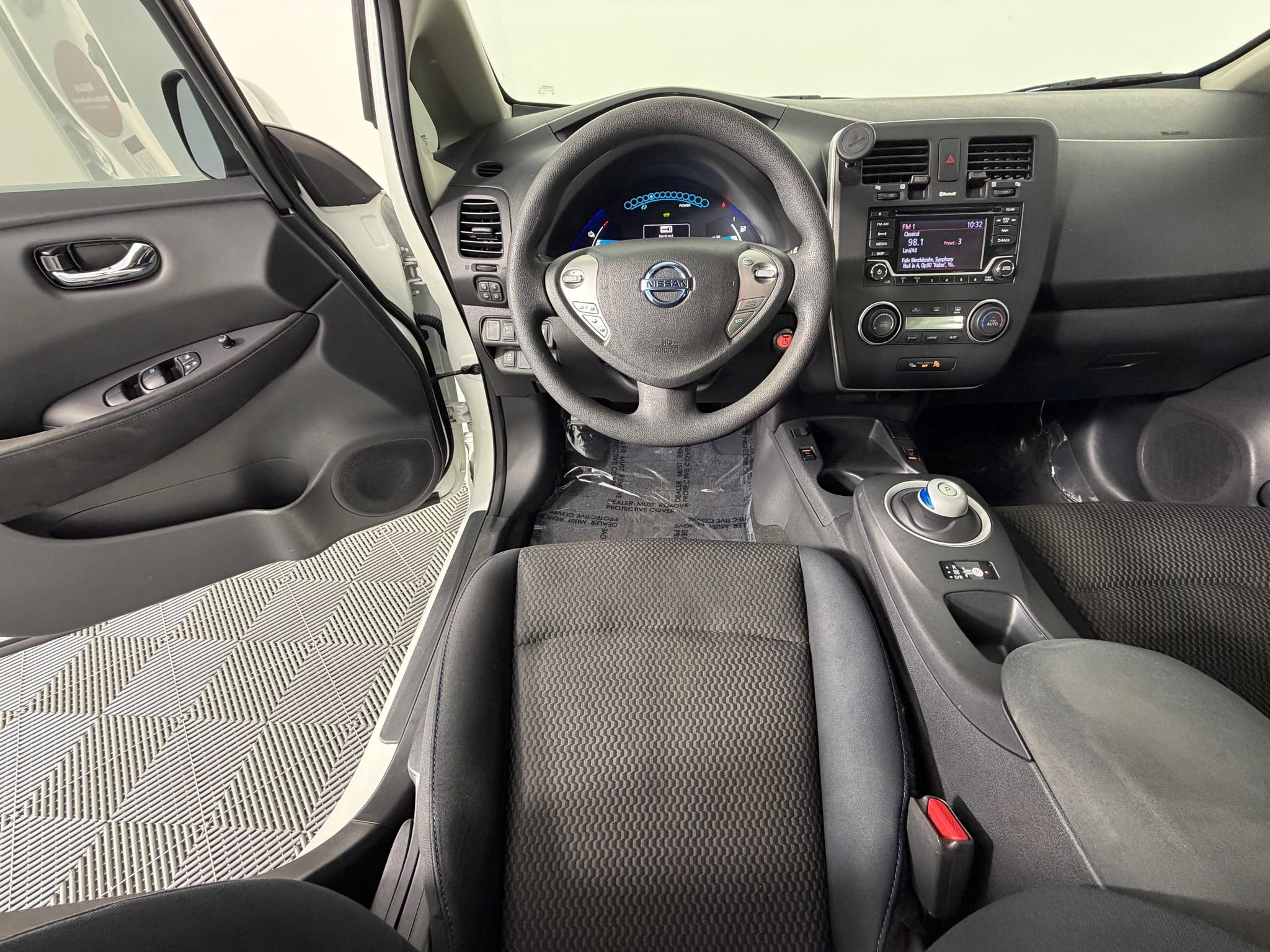 Used 2017 Nissan Leaf S FWD image 32