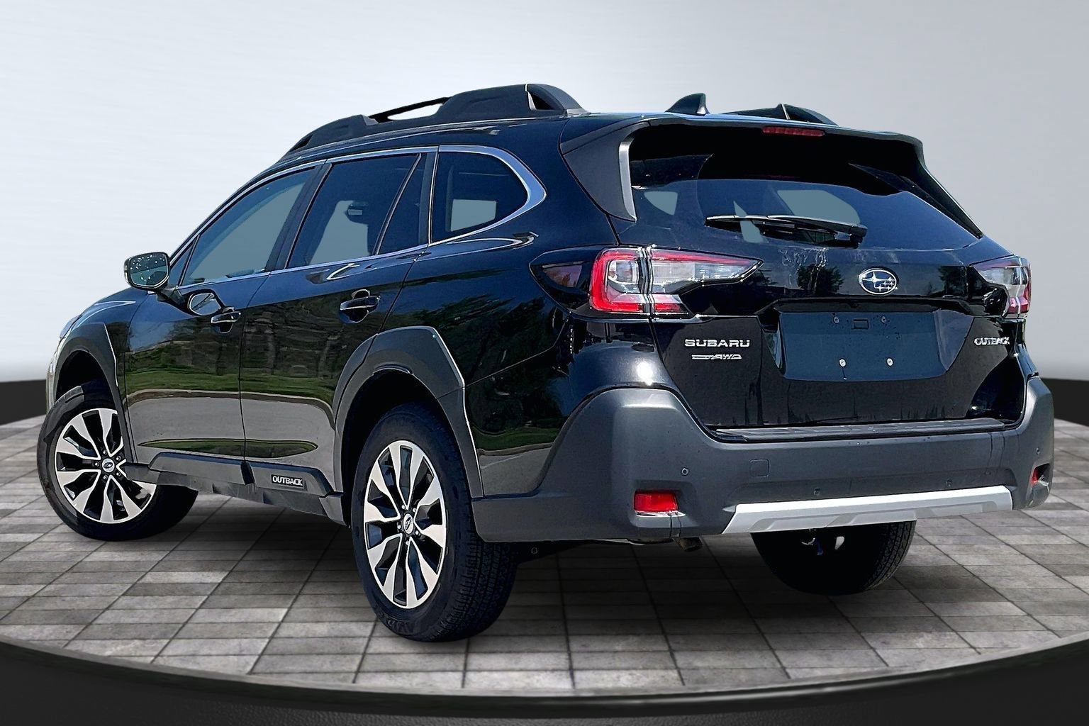 Certified 2024 Subaru Outback Limited AWD/4WD image 9