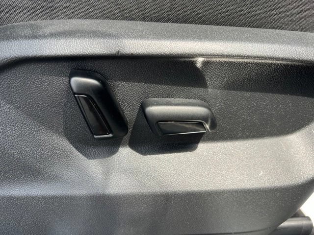Used 2023 Volkswagen Tiguan SEL R-Line AWD/4WD image 39