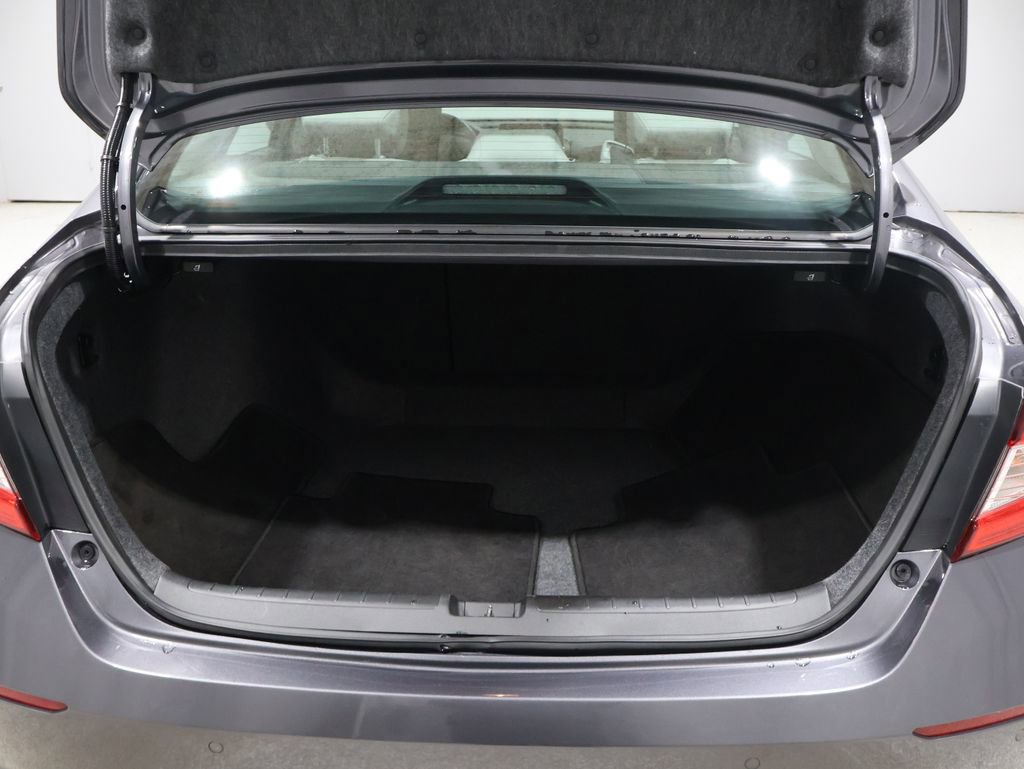 Used 2018 Honda Accord Touring image 20