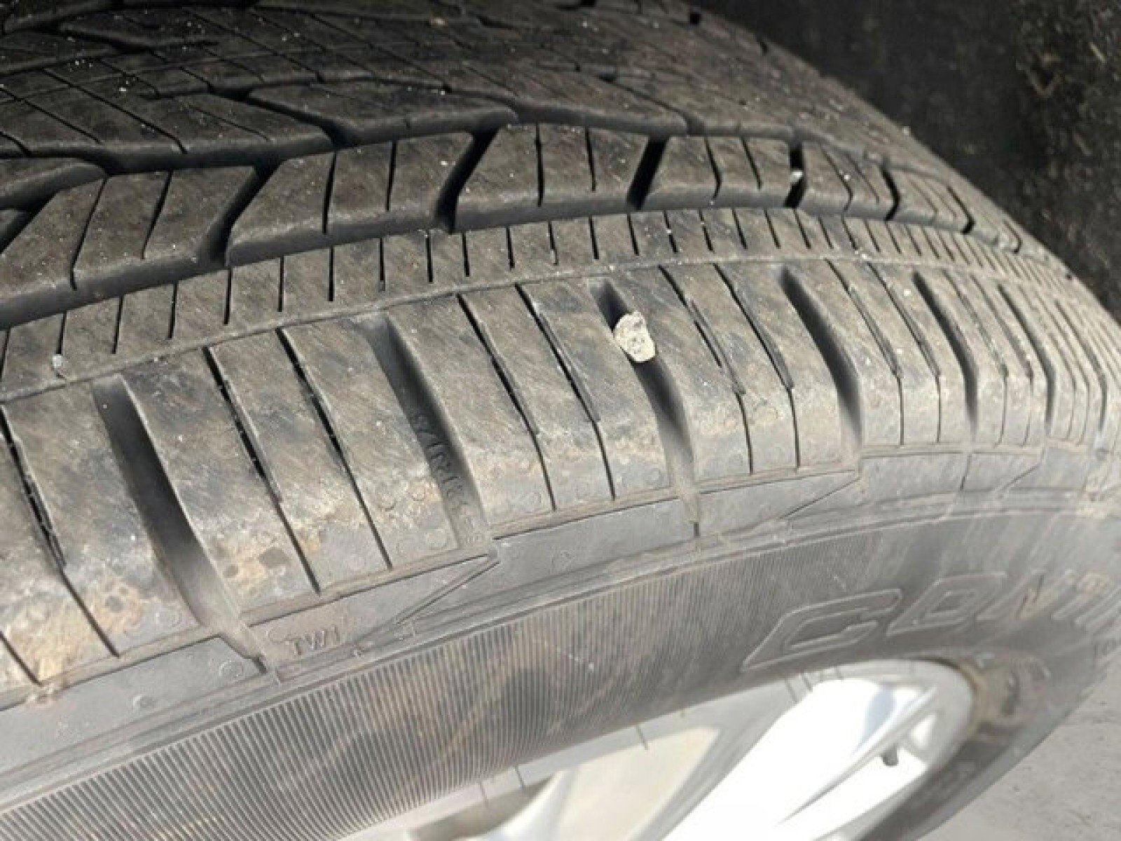 Used 2020 Buick Enclave Premium w/ Surround and Sites Package image 15