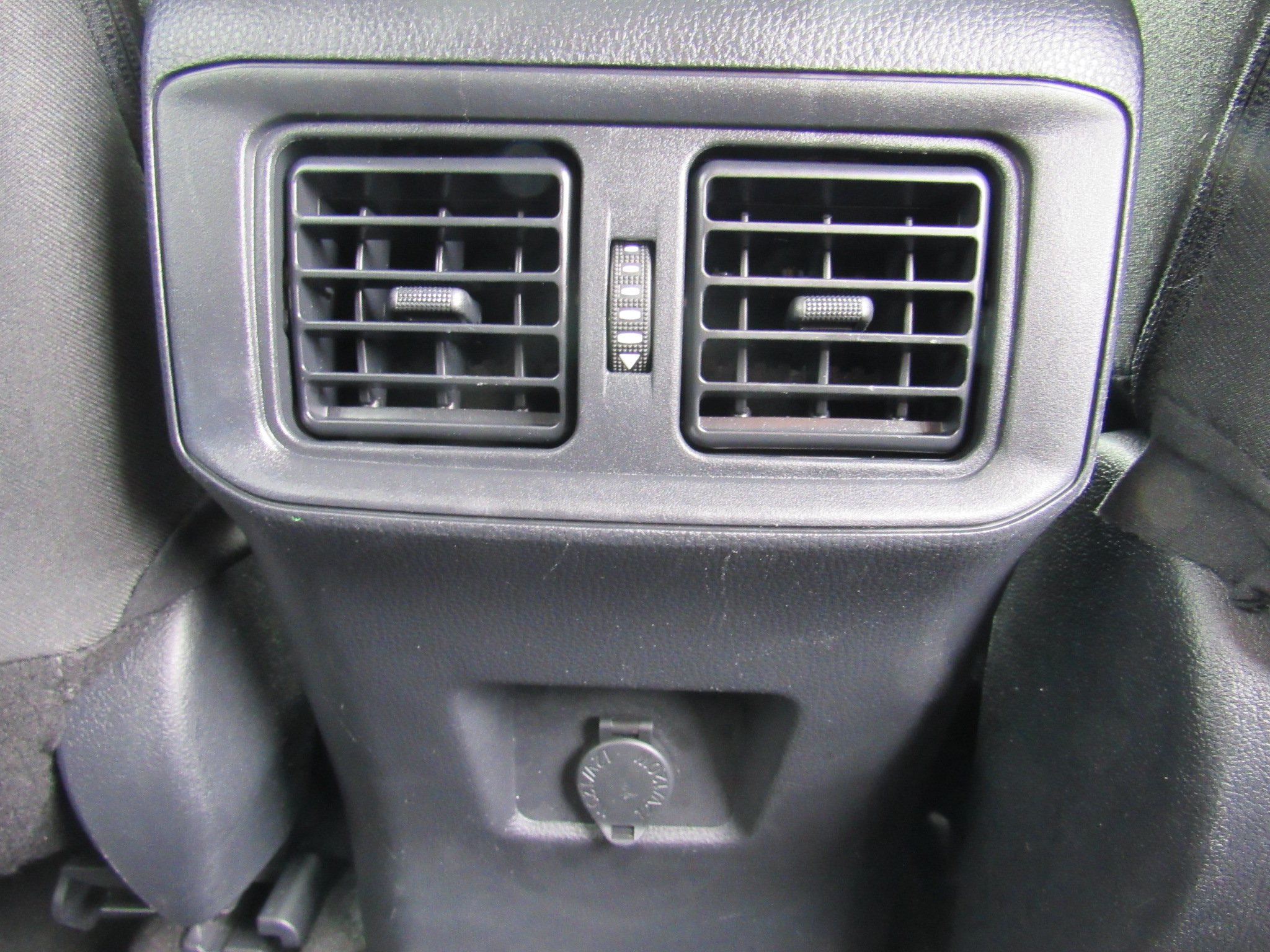 Used 2025 Toyota RAV4 LE AWD/4WD image 35