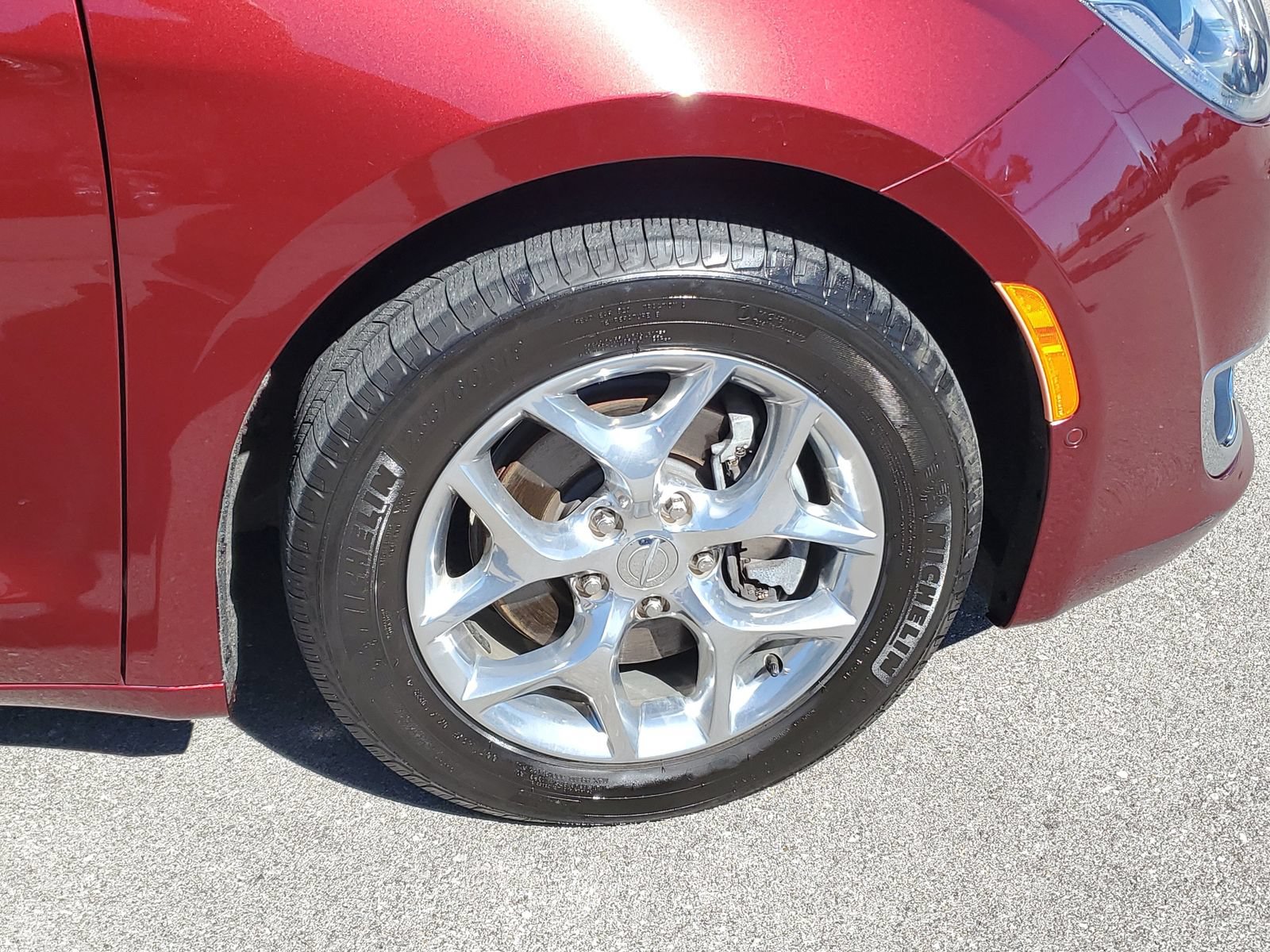 Used 2019 Chrysler Pacifica Limited FWD image 6
