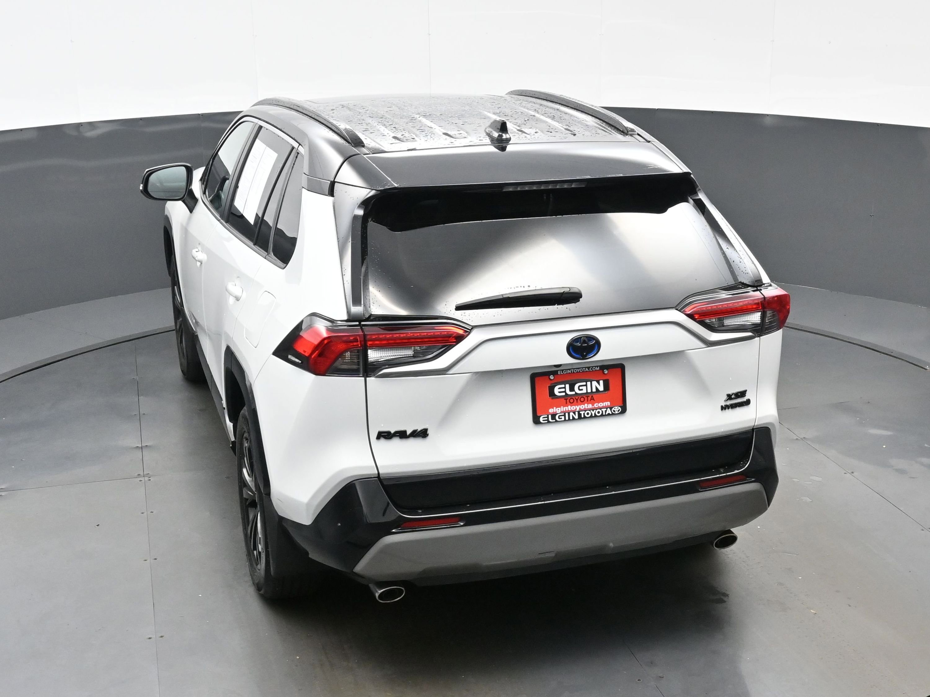 Used 2024 Toyota RAV4 XSE w/ Weather Package image 40