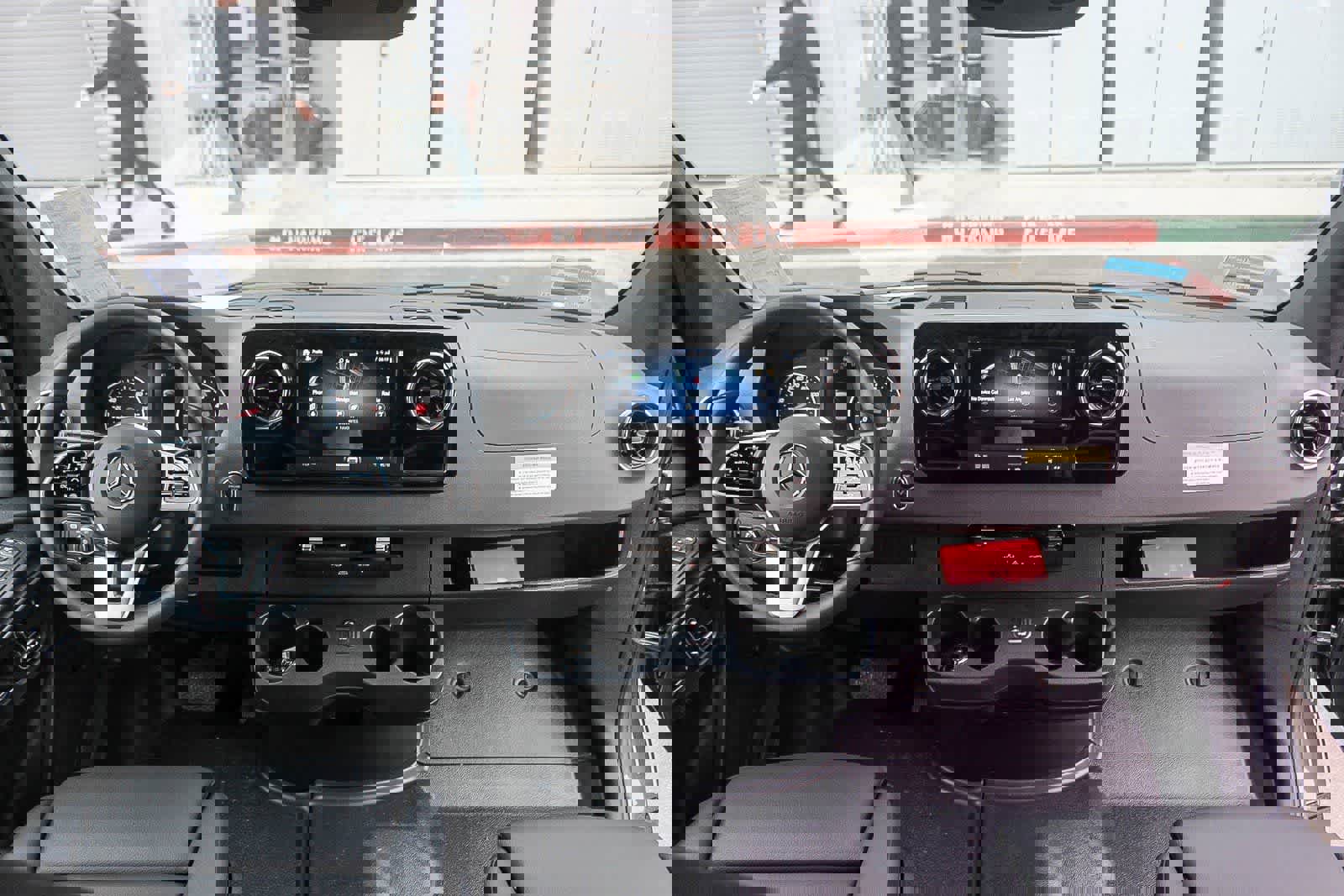 Used 2023 Mercedes-Benz Sprinter 2500 image 5