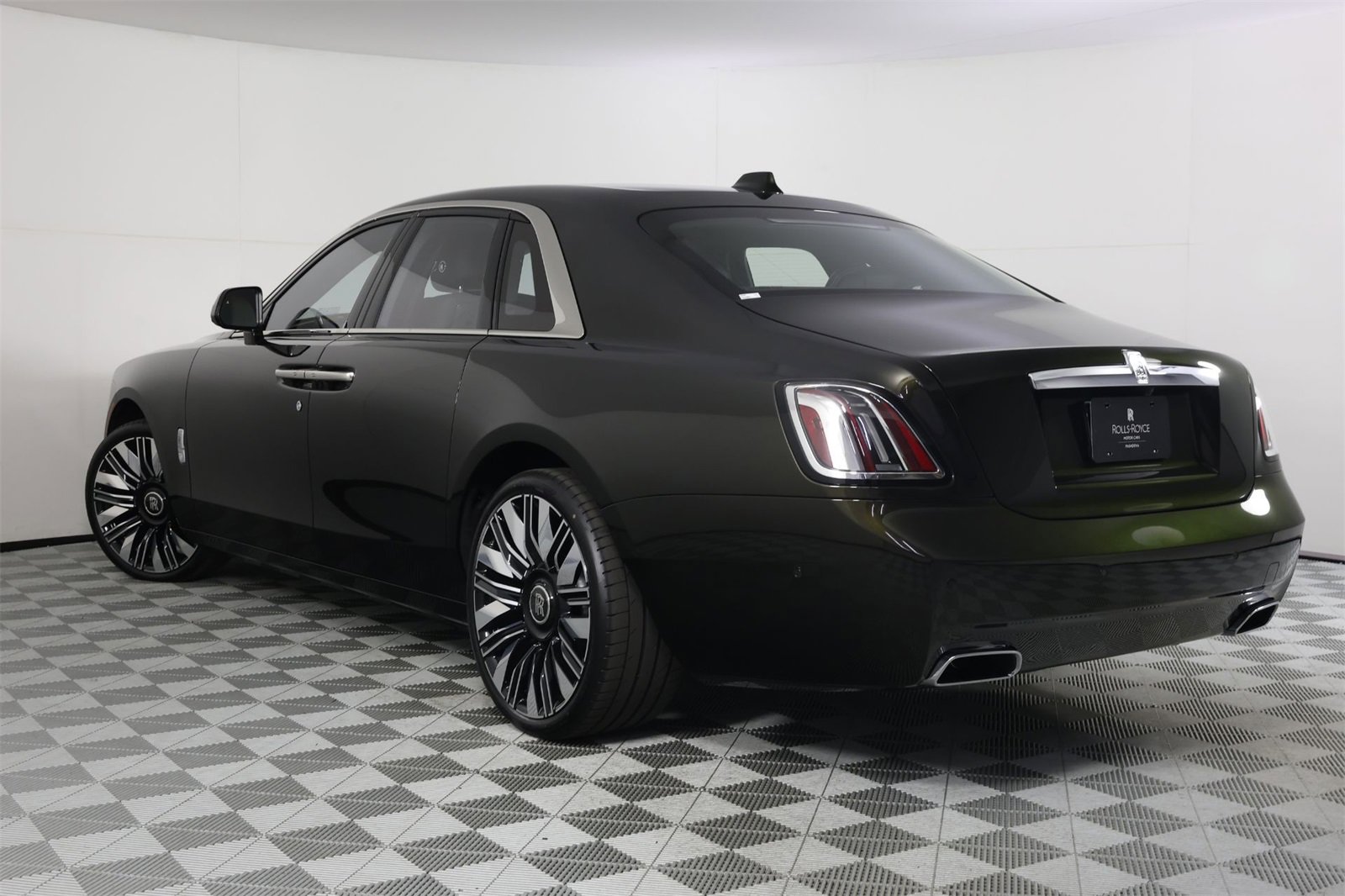 New 2026 Rolls-Royce Ghost image 3