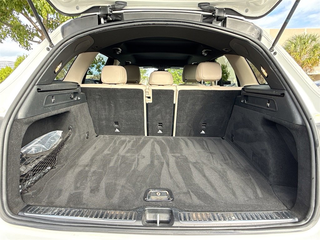 Used 2018 Mercedes-Benz GLC 300 4MATIC w/ Multimedia Package image 28