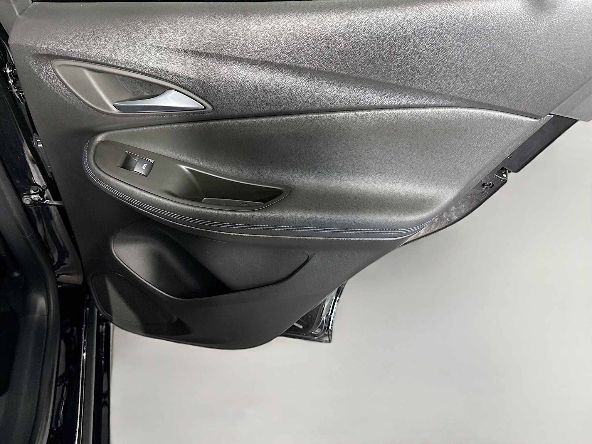 Used 2026 Buick Encore GX Sport Touring w/ Comfort Package image 28