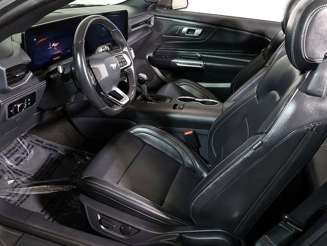 Used 2025 Ford Mustang Premium RWD image 12