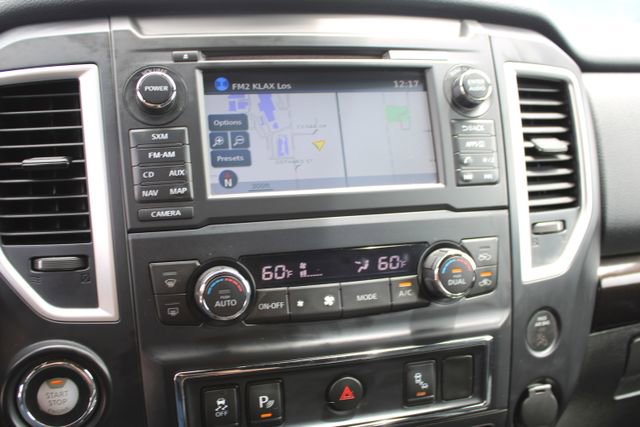 Used 2018 Nissan Titan SV w/ SV Convenience Package RWD image 32