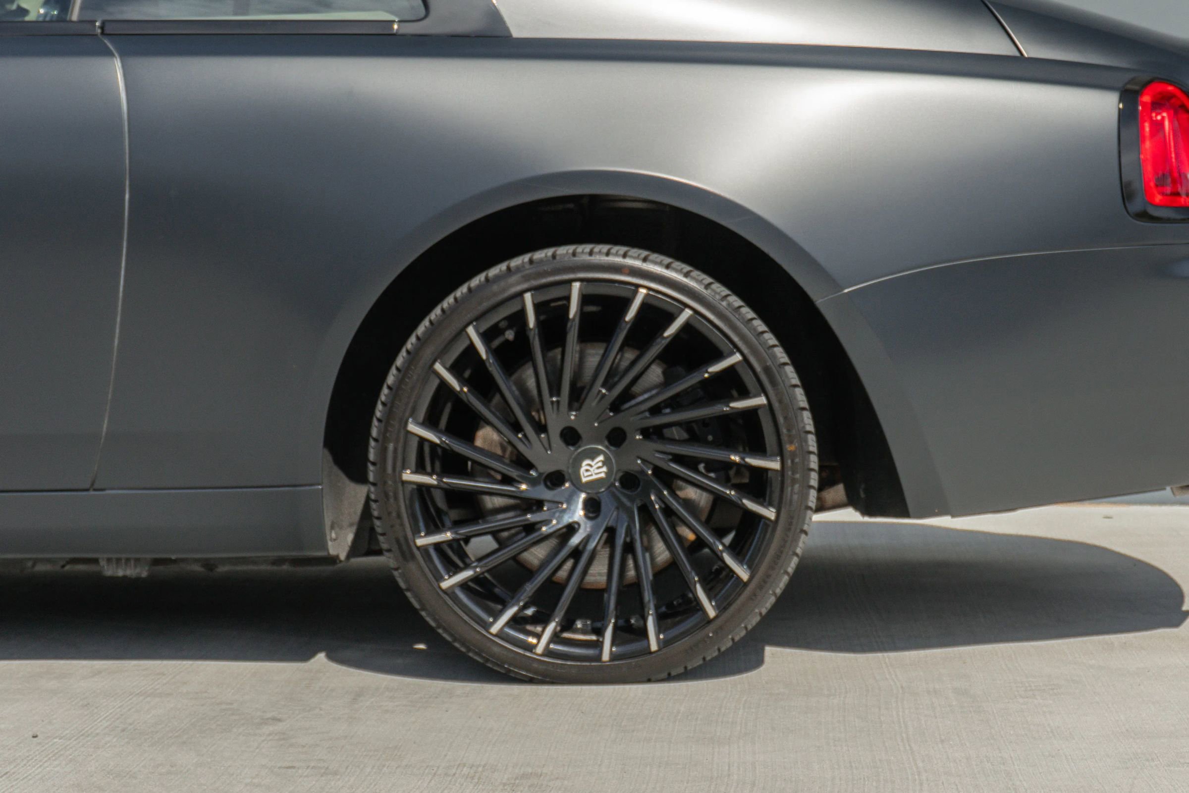 Used 2016 Rolls-Royce Wraith RWD image 21