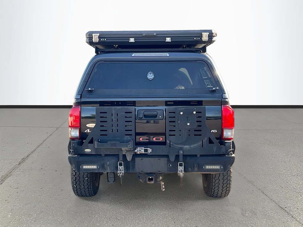 Used 2022 Toyota Tacoma SR5 w/ Technology Package AWD/4WD image 6