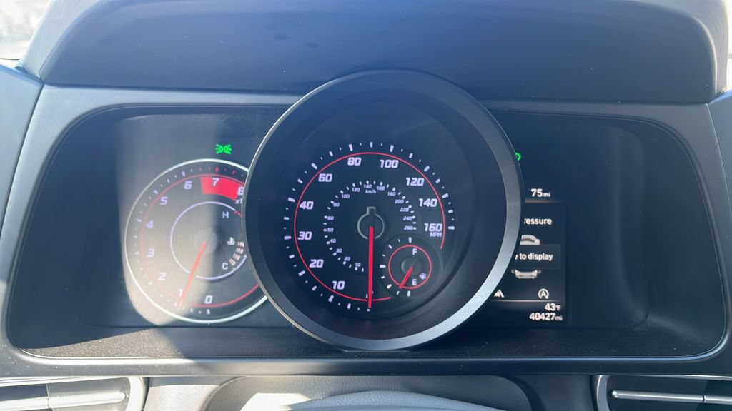 Used 2022 Hyundai Elantra SE w/ Preferred Accessory Package FWD image 19