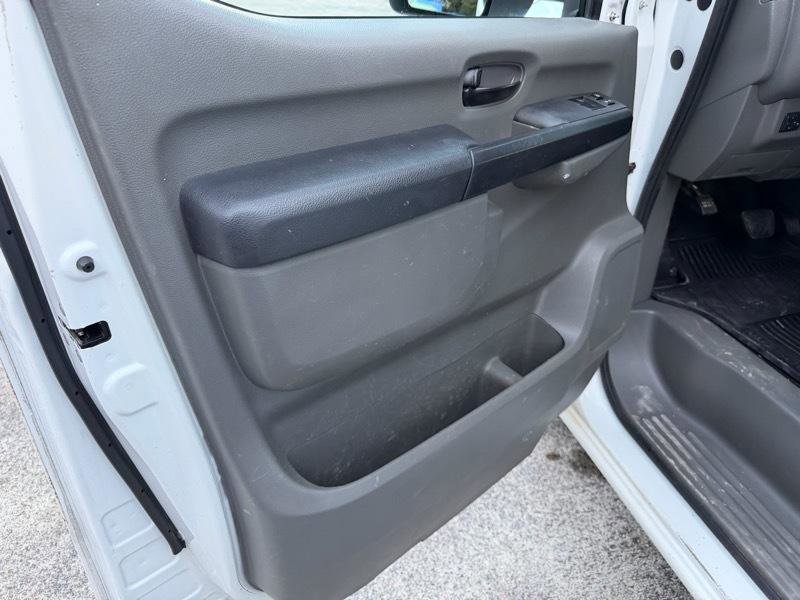 Used 2018 Nissan NV 2500 SV w/ Navigation Package image 20