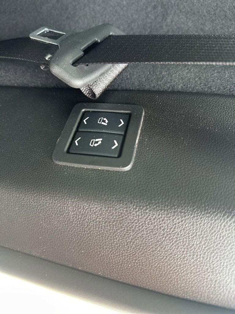 Certified 2025 Cadillac XT6 Sport w/ Technology Package image 37