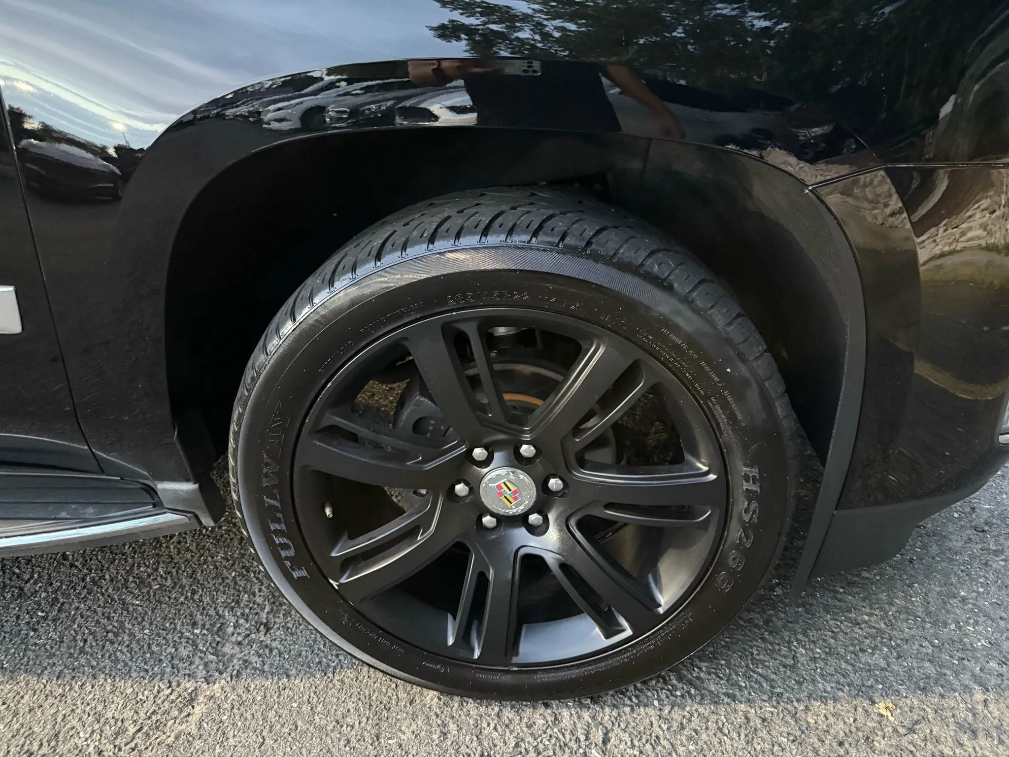 Used 2016 Cadillac Escalade Luxury image 40