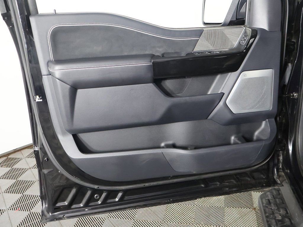 Used 2023 Ford F150 Lightning Platinum image 28