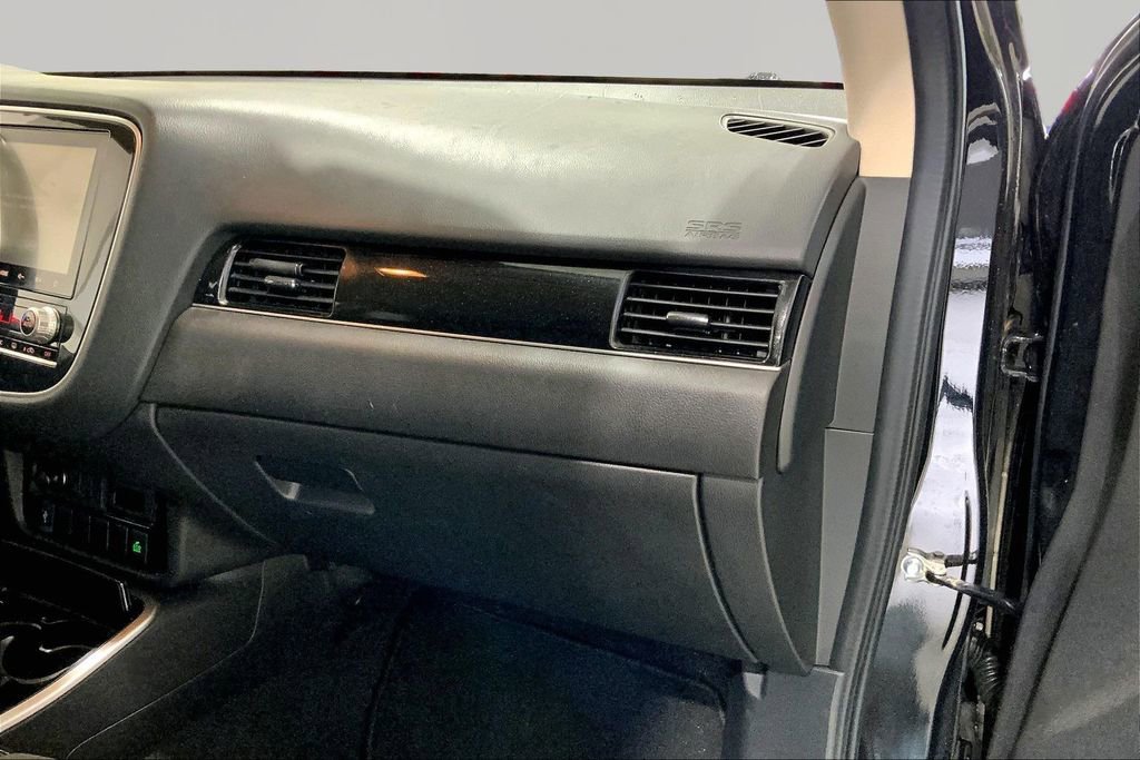 Used 2020 Mitsubishi Outlander LE FWD image 18