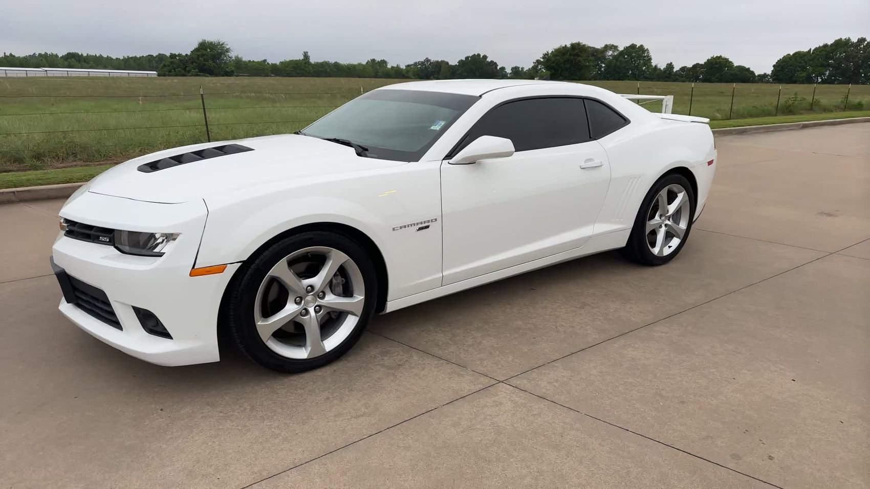 Used 2015 Chevrolet Camaro SS RWD image 5
