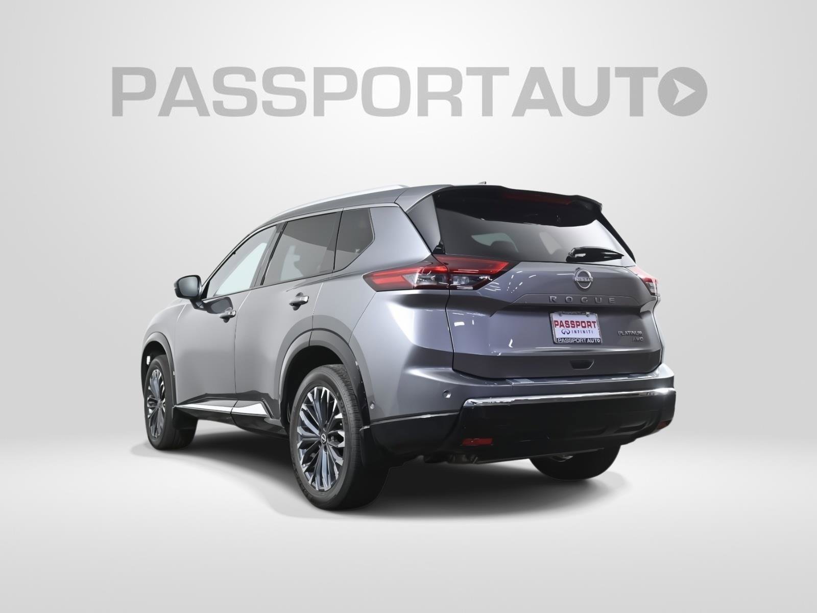 Used 2024 Nissan Rogue Platinum image 5