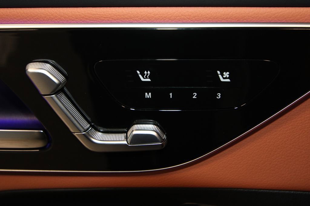 Used 2023 Mercedes-Benz GLC 300 image 9