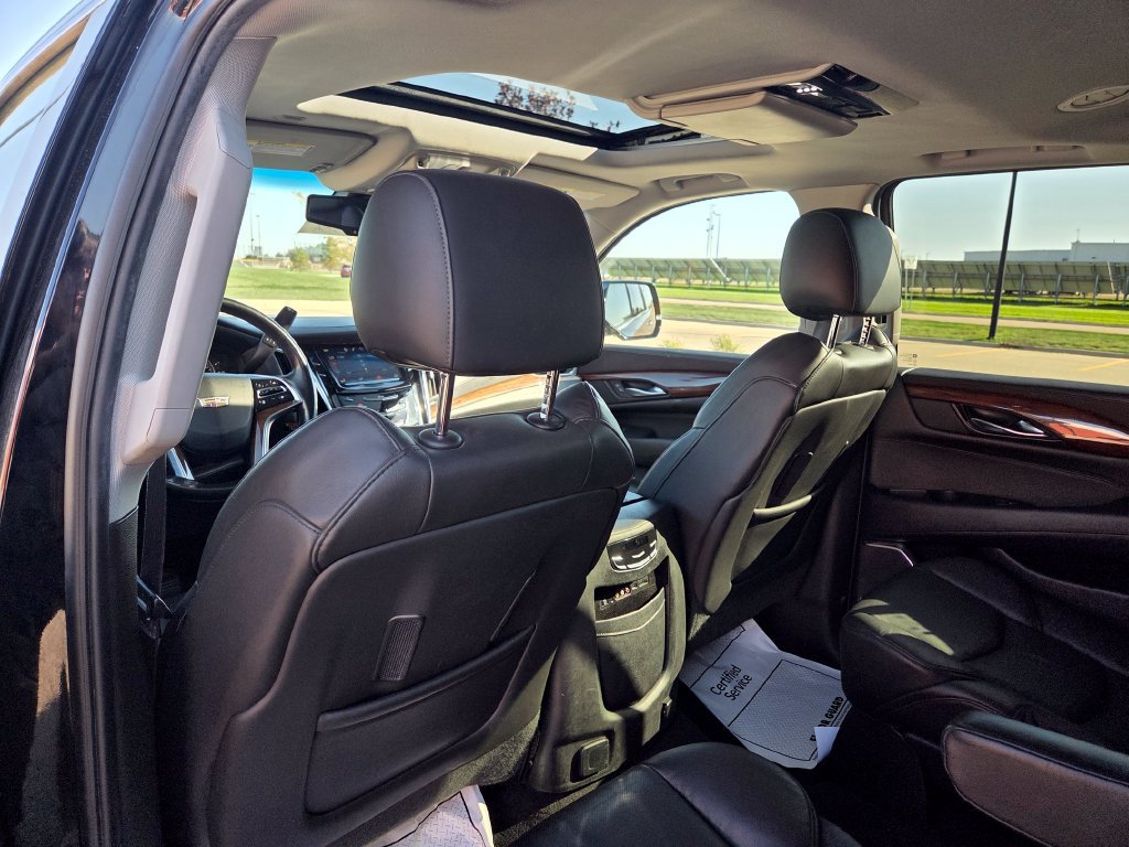 Used 2015 Cadillac Escalade ESV Luxury AWD/4WD image 35