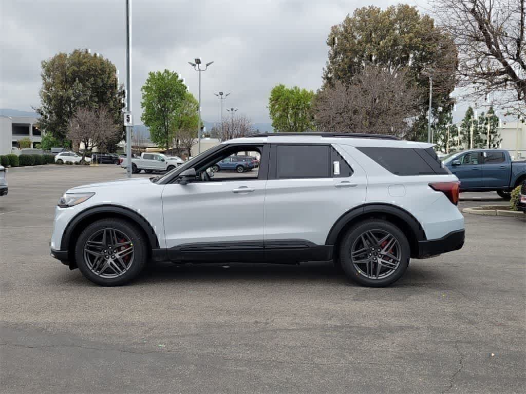 New 2026 Ford Explorer ST w/ Sun And Sound Package AWD/4WD image 2
