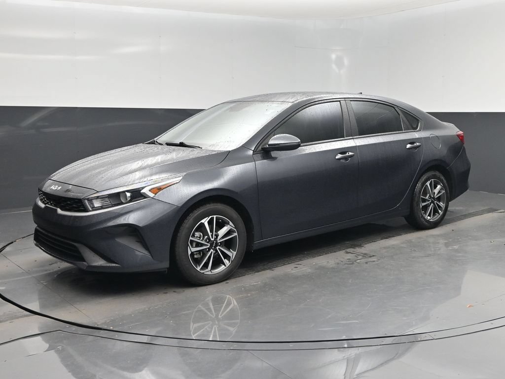 Used 2023 Kia Forte LXS w/ LXS Technology Package FWD image 9