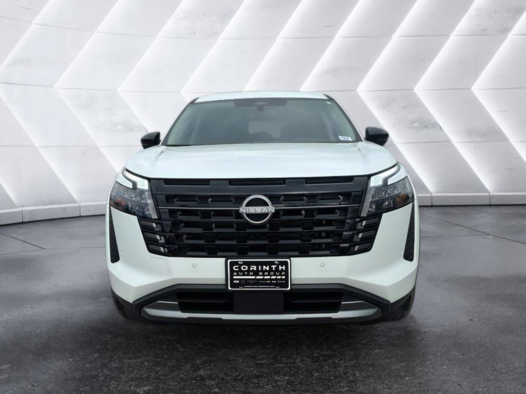 New 2026 Nissan Pathfinder SL image 2