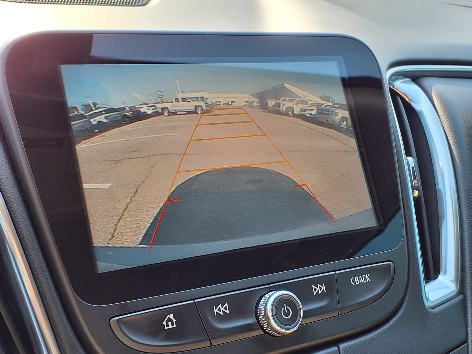 Used 2016 Chevrolet Malibu Premier FWD image 23