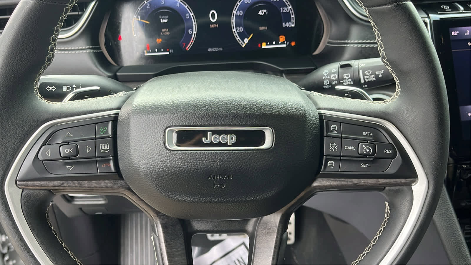 Certified 2023 Jeep Grand Cherokee Limited AWD/4WD image 12