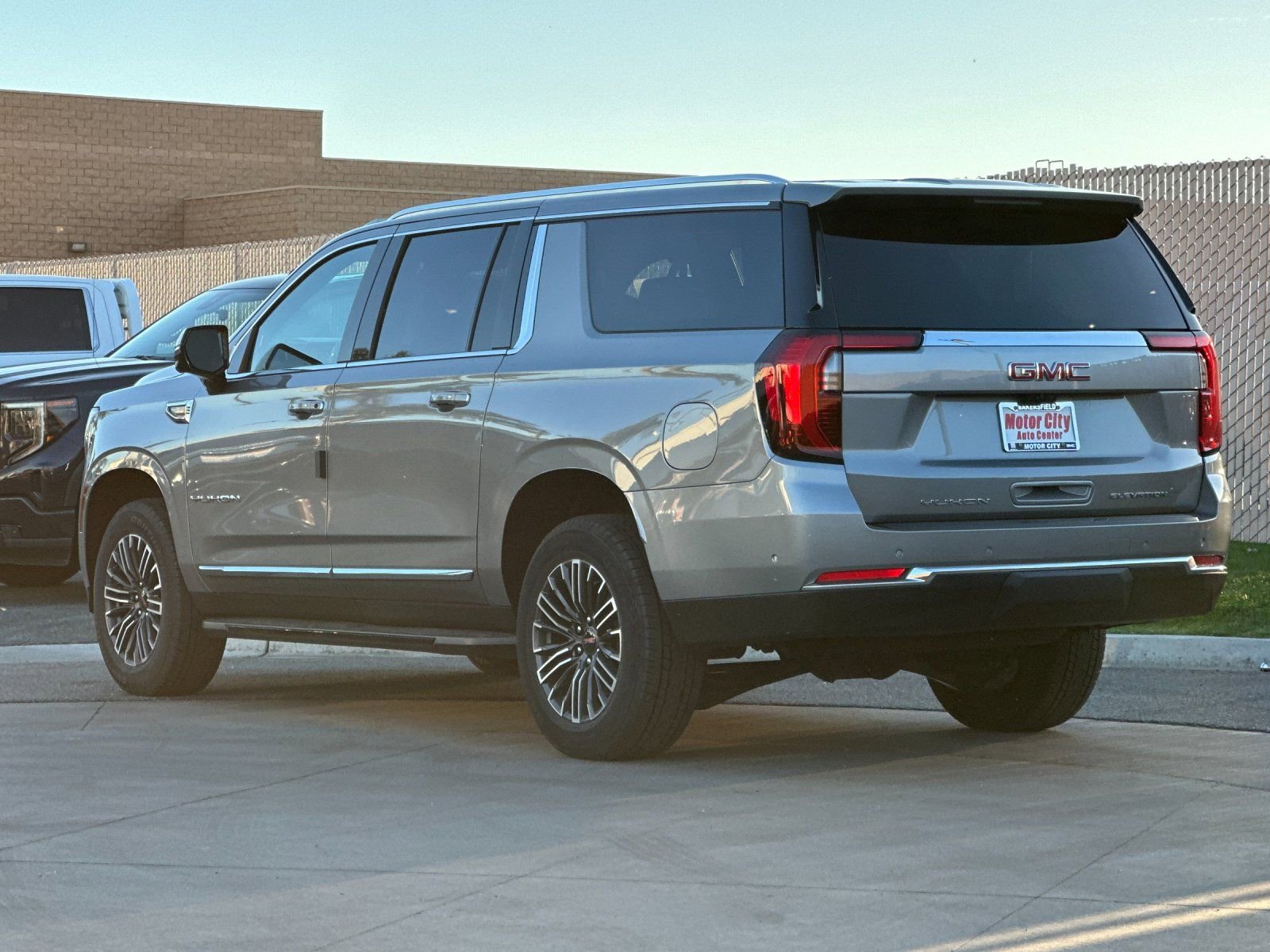 New 2026 GMC Yukon XL Elevation w/ Elevation Premium Package AWD/4WD image 6