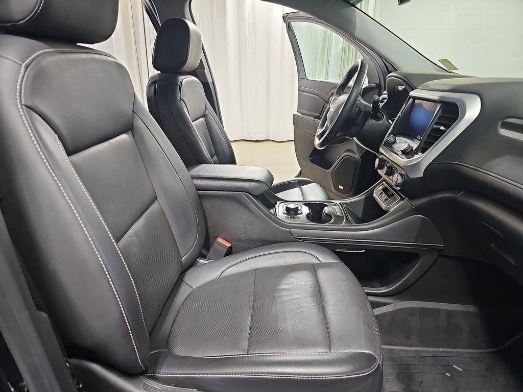 Used 2023 GMC Acadia SLT w/ Preferred Package AWD/4WD image 13
