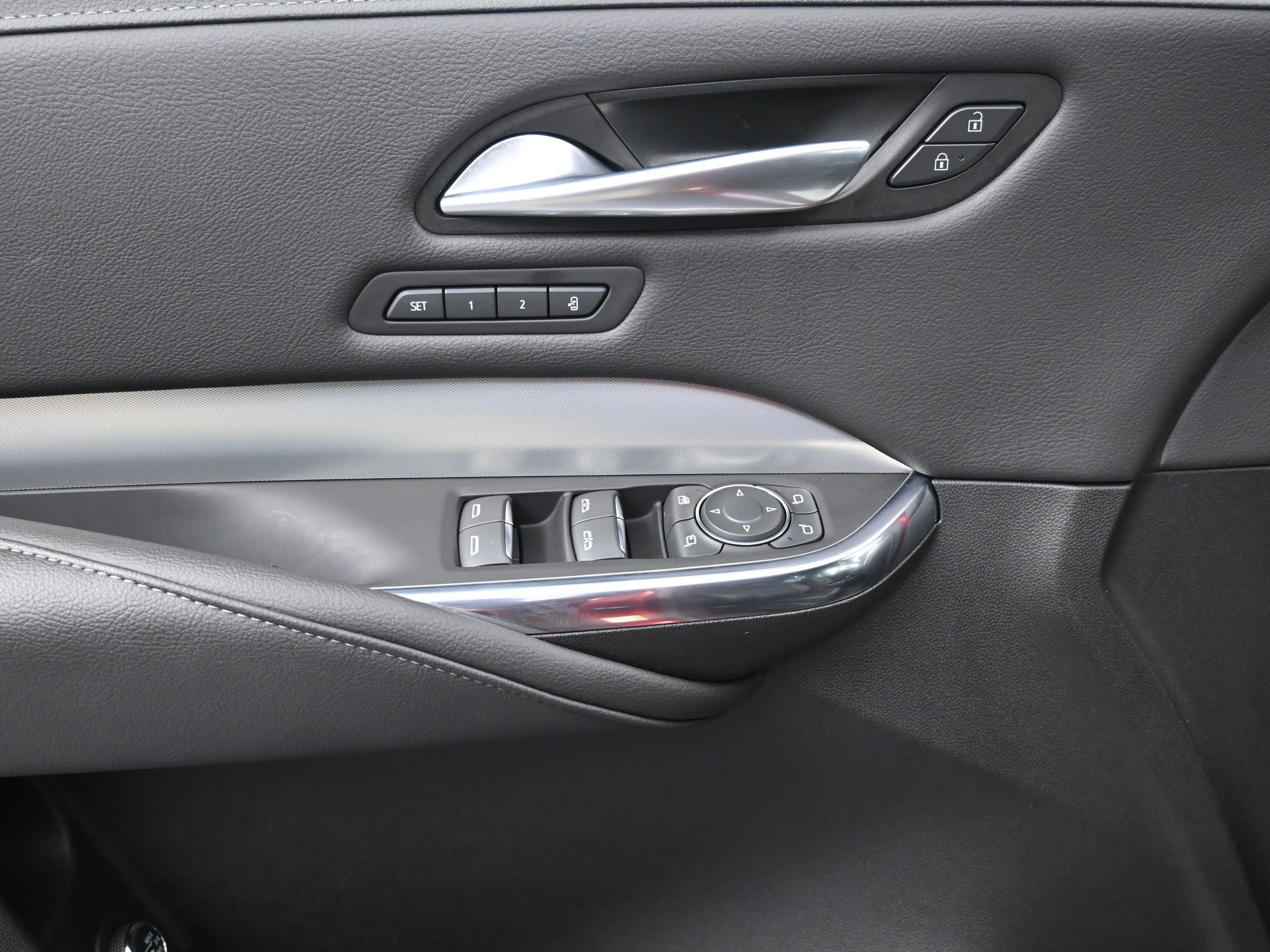 Used 2023 Cadillac XT4 Premium Luxury w/ Cold Weather Package image 16