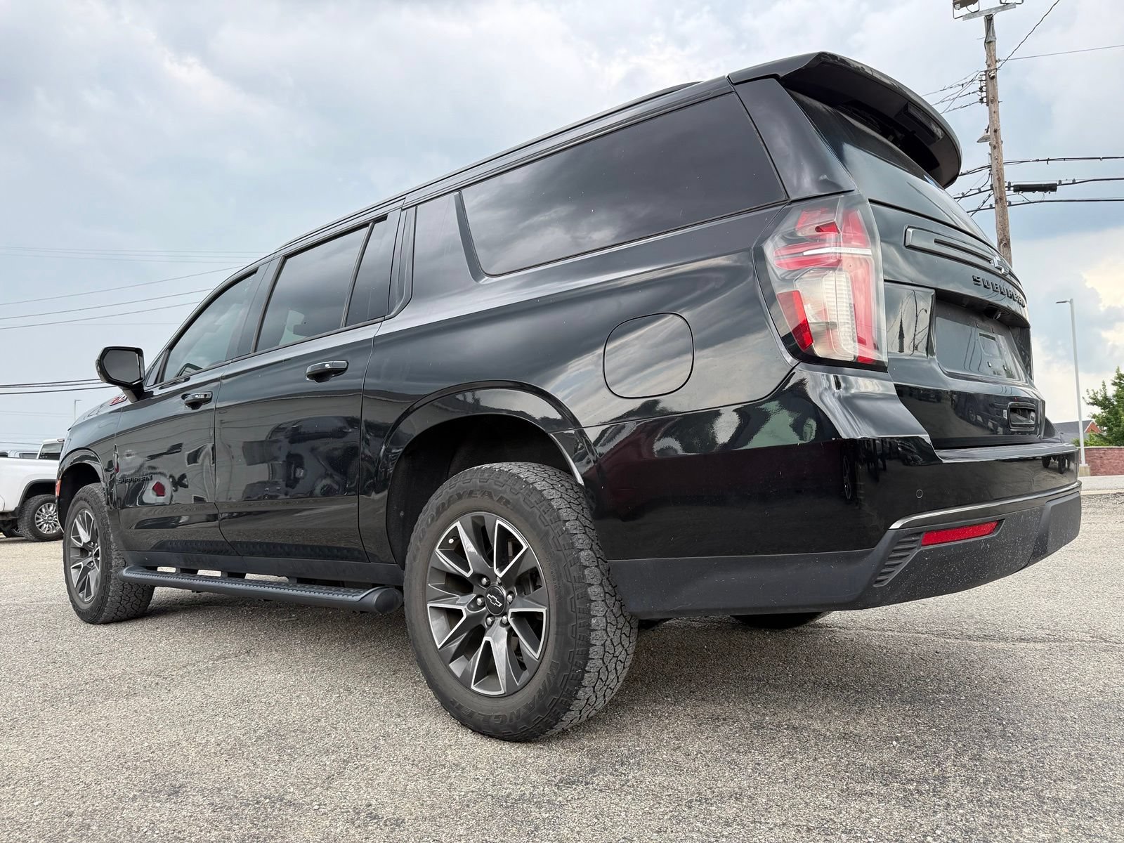 Used 2021 Chevrolet Suburban Z71 w/ Rear Media and Nav Package AWD/4WD image 4