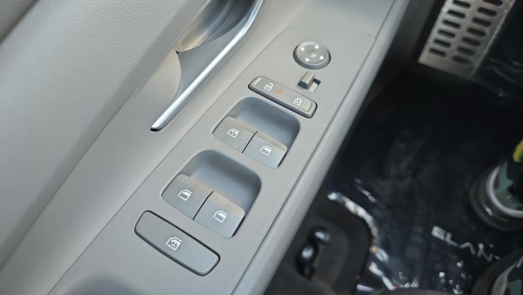 New 2026 Hyundai Elantra Sport FWD image 16