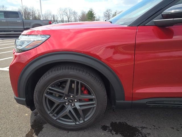 Certified 2025 Ford Explorer ST image 16