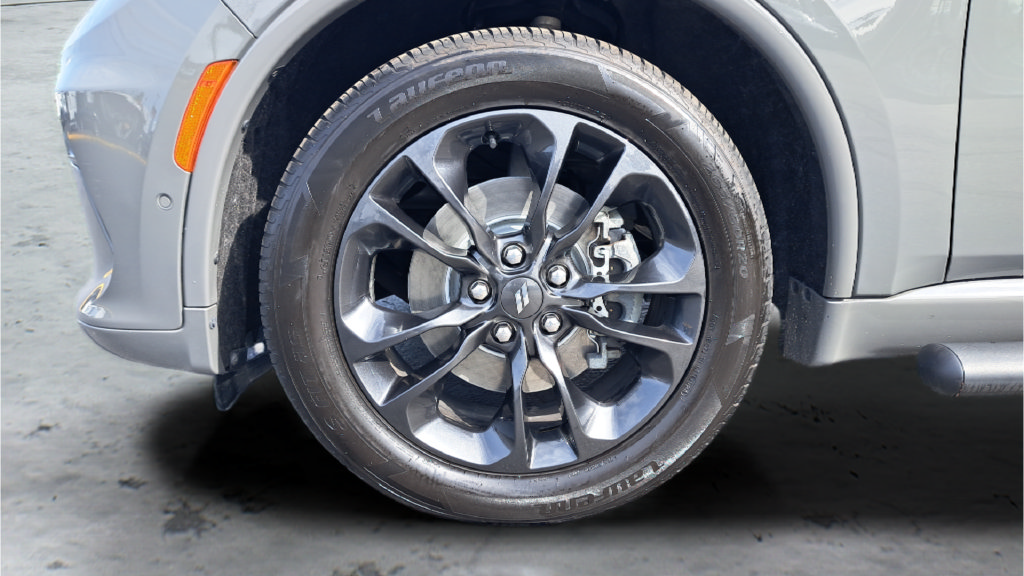 Used 2023 Dodge Durango R/T w/ Blacktop Package AWD/4WD image 28