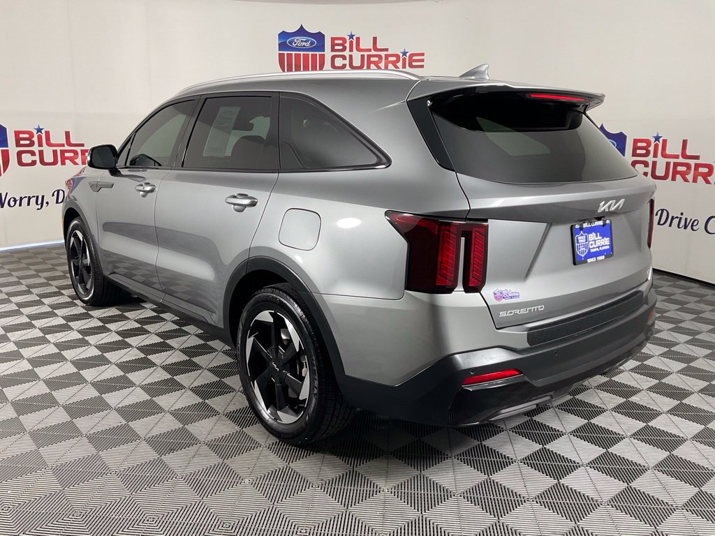 Used 2025 Kia Sorento EX AWD/4WD image 5
